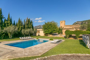 Historic House in Mallorca Up To 12 Guests